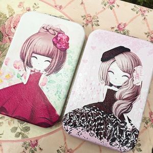 Adorable anime girl hand-mirrors